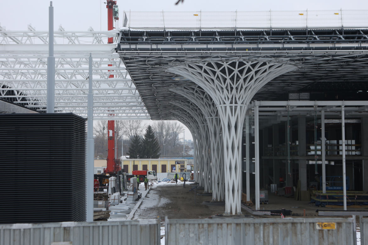 Budowa Dworca Metropolitalnego w Lublinie w zimowej odsłonie