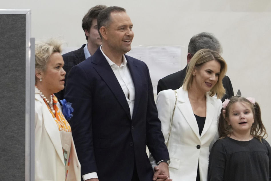 Karol Nawrocki z rodziną. Jego córka skradła show na wieczorze wyborczym