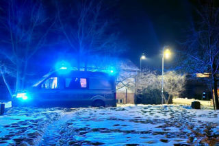 Wjechał na zamarzniętą Iławę