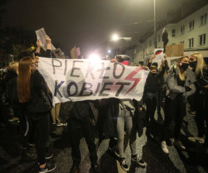 Nocne protesty pod domem Jarosława Kaczyńskiego