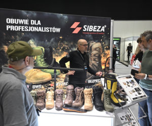 Warszawskie Targi Obronne. Ponad 100 wystawców, broń, sprzęt wojskowy i wyposażenie służb mundurowych w jednym miejscu!