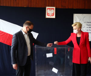 Wybory 2020. Para prezydencka razem z córką oddali głosy w drugiej turze