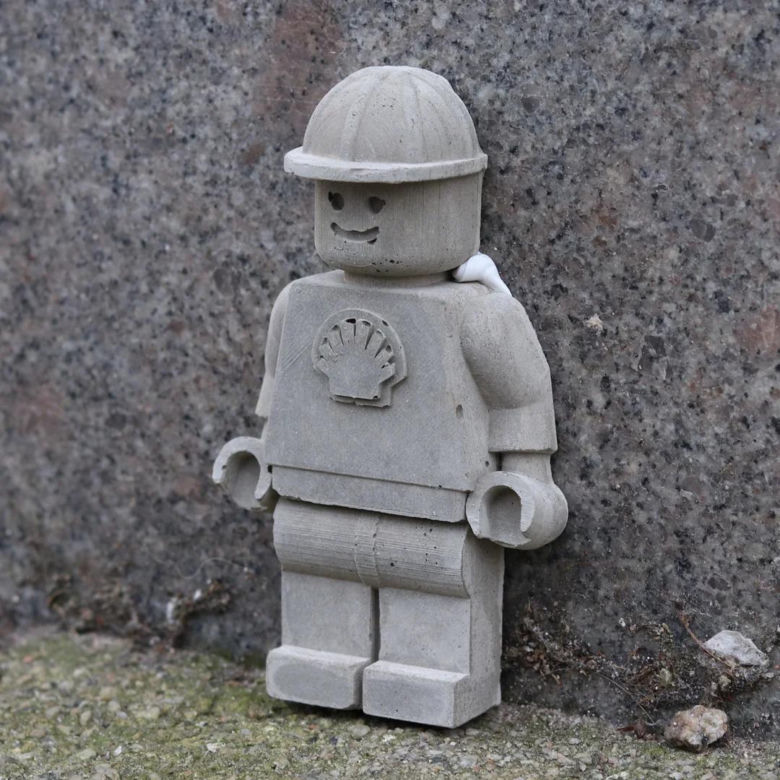 Minifigurki LEGO z betonu