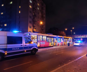 Warszawa: Pieszy zginął pod kołami tramwaju! Potworny wypadek [15.10.2021]