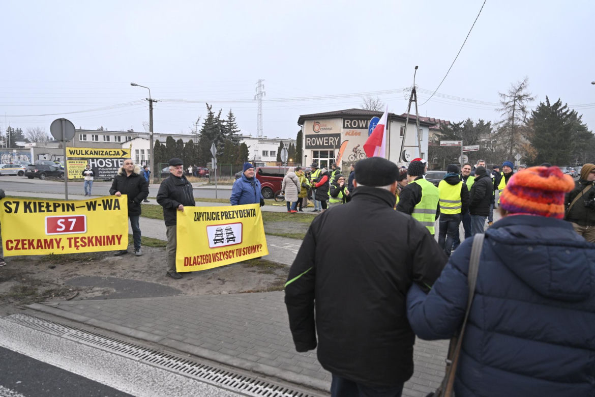 Mają dość korków, chcą buspas. W godzinach szczytu protestowali na pasach