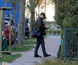 Donald Tusk z torbą listonosza powrócił do Sopotu