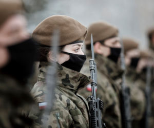 Przysięga terytorialsów w Jarosławiu. 14 kobiet założyło mundur [ZDJĘCIA]