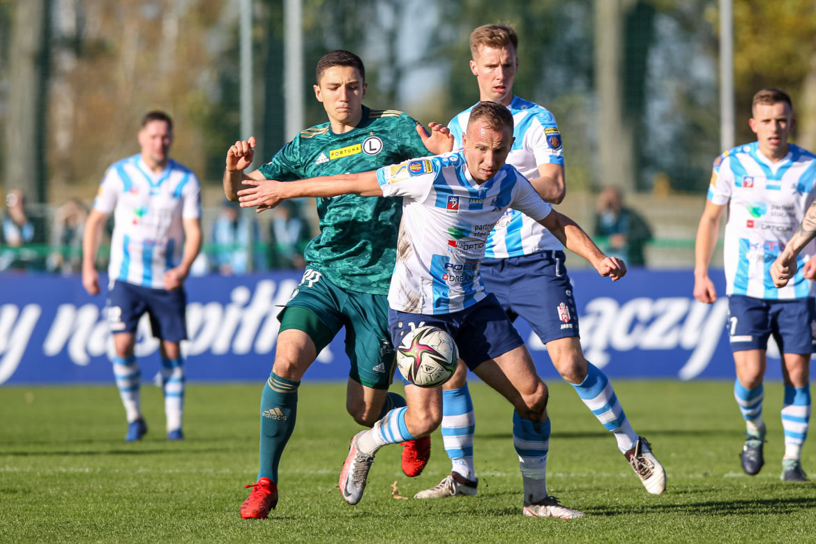 Legia męczyła się do Świtu
