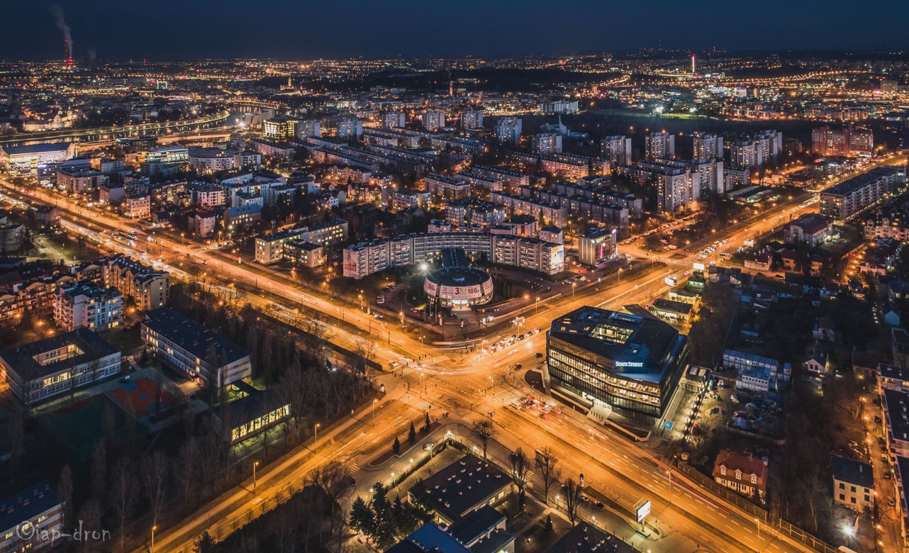 Kraków niczym Las Vegas. Takich zdjęć nocnego miasta jeszcze nie widziałeś!