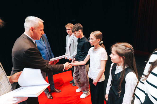 Najzdolniejsi uczniowie odebrali stypendia Prezydenta Miasta Siedlce