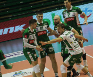 Siatkarze Indykpolu AZS-u Olsztyn wygrali wyjazdowe spotkanie z MKS-em Będzin 3:0. 