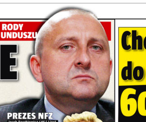 Daje pieniądze przyjaciółce oszczędza!
