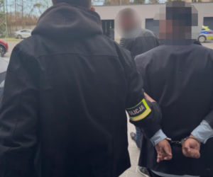 „Książę z Dubaju” zatrzymany. Zamiast złota sprzedawał ludziom tombak