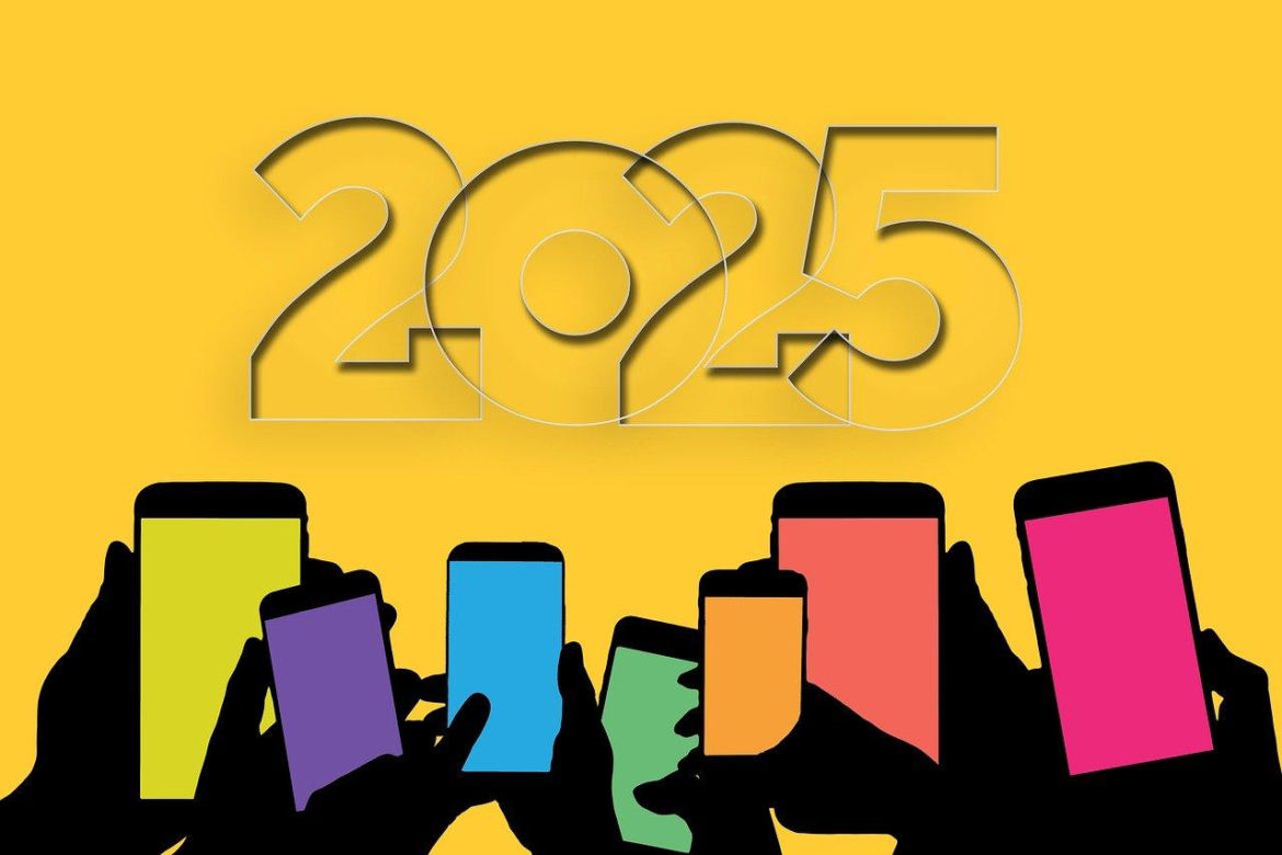 Kartki na Nowy Rok 2025 z życzeniami. Pobierz bezpłatną grafikę i wyślij swoim znajomym 