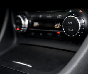 Mercedes-Benz CLA200 Shooting Brake OrangeArt