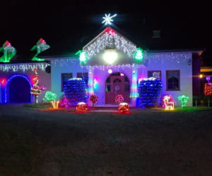 Magia Świąt w Świętokrzyskiem. Gdzie szukać najpiękniej oświetlonych domów? Rzepin i gmina Pawłów skradły show!