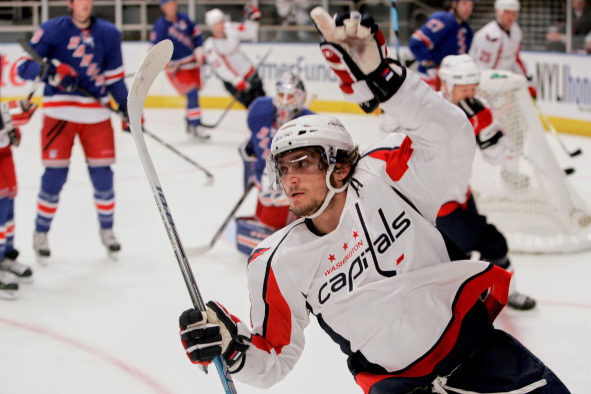Alexander Ovechkin został najlepszym strzelcem w historii NHL. Potrzebujemy galerię zdjęć z celebracji, która miała miejsce w USA