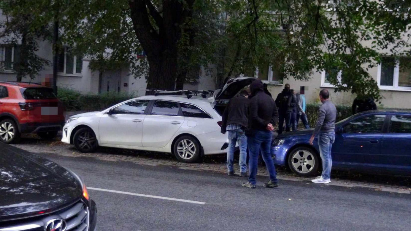 Antyterroryści na Saskiej Kępie. Pilna akcja służb przy Paryskiej