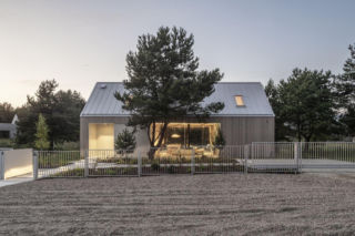 Mazurska enklawa luksusu. 133 domki wypoczynkowe nad Jeziorem Kownatki zostaną „rozrzucone” wśród zieleni