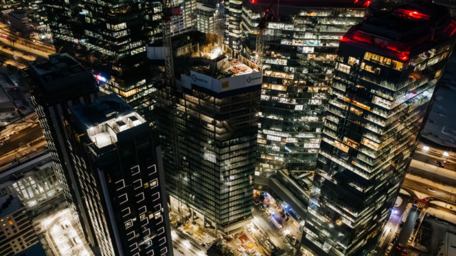 W centrum Warszawy trwa budowa Skylinera II