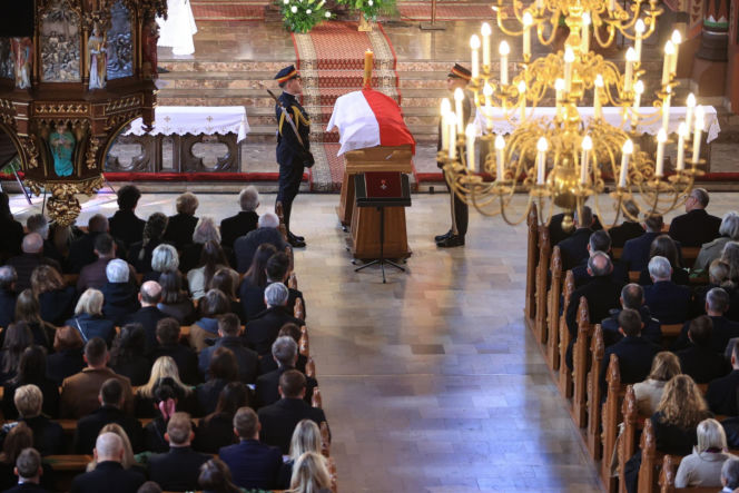 Ból, rozpacz, łzy. Poruszające sceny na pogrzebie Łukasza Litewki