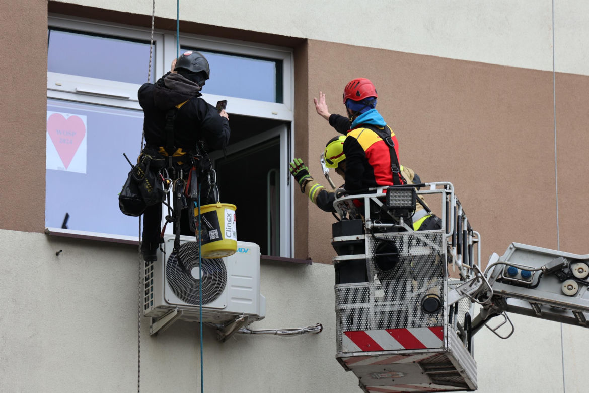 Alpiniści dla WOŚP dali radość małym pacjentom z Uniwersyteckiego Szpitala Dziecięcego w Lublinie