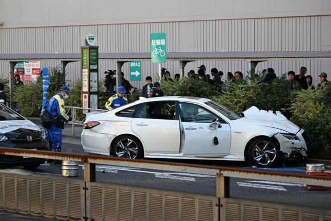 Japonia/ Samochód wjechał w pieszych w Tokio; dwie osoby bez oznak życia, kilkoro rannych