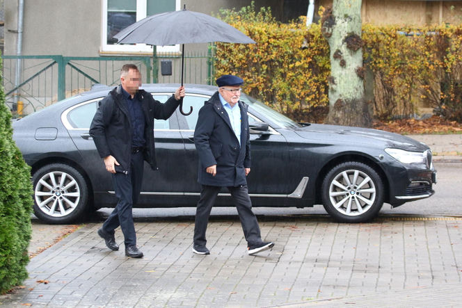 Lech Wałęsa bez temblaka