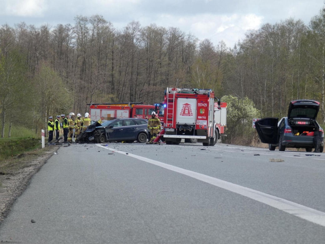  Tragiczny wypadek w Całowaniu. Wyprzedzała ciężarówkę, nie żyje