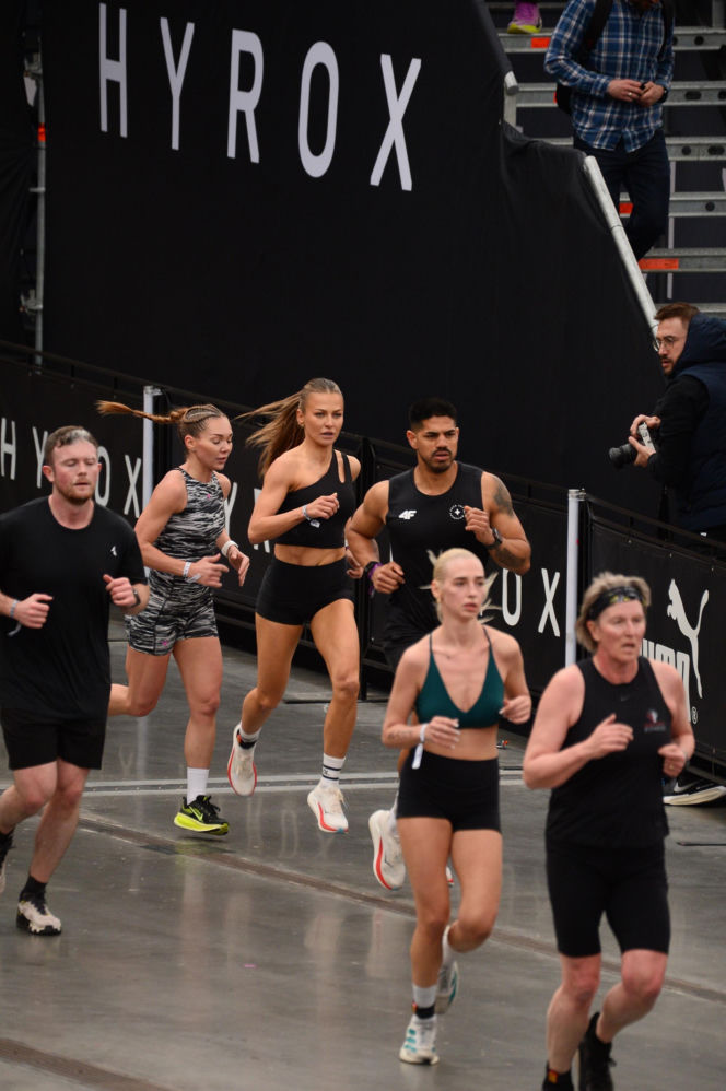 Anna Lewandowska z przystojnym Latynosem na zawodach Hyrox