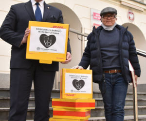 Społeczność wietnamska dała warszawiakom maseczki