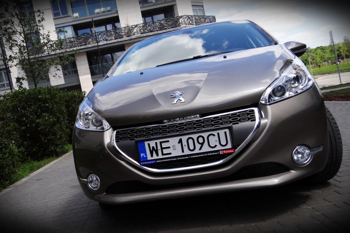 Peugeot 208