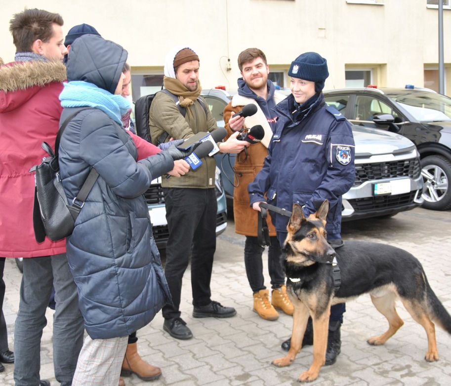 Łódzcy policjanci otrzymali nowe nieoznakowane radiowozy