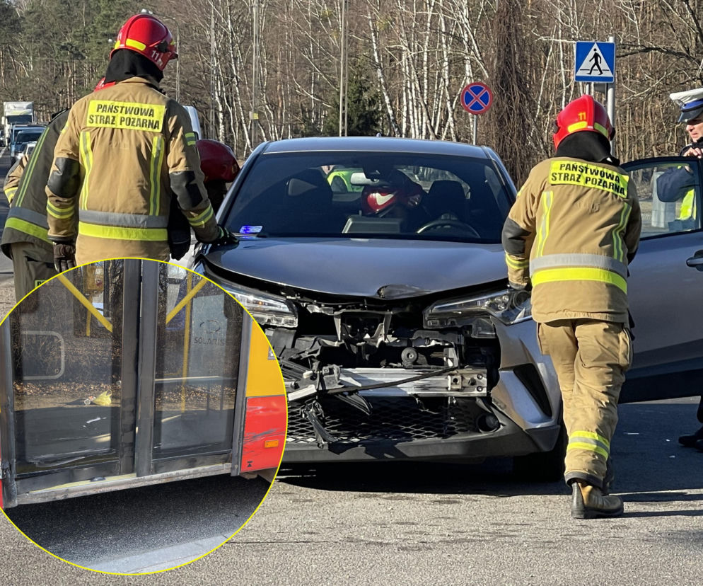 Zadławił się bananem i wjechał w autobus miejski. Kierowca walczy o życie