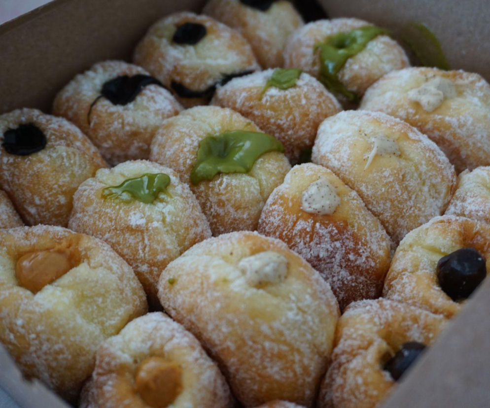 Jak kupować pączki, żeby się nie rozczarować? Sprawdź, po czym poznasz pączka idealnego