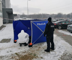 Rzeszów: Tragedia przy ul. Czudeckiej! Przed blokiem odnaleziono ciało 47-letniej kobiety! [AKTUALIZACJA]