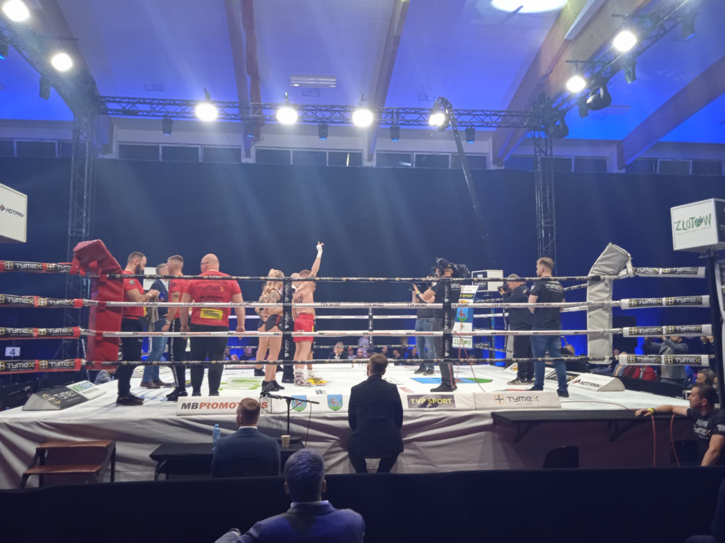 Złotów Boxing Night za nami. Emocjonujące pojedynki rozgrzały Złotów