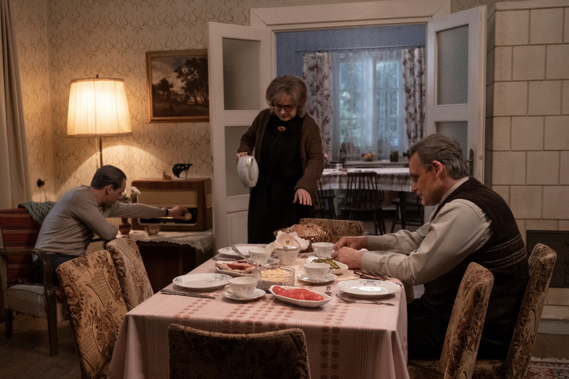 Stulecie Winnych 3 odc. 39. Andzia (Barbara Wypych), Stanisław (Jan Wieczorkowski), Michał (Stefan Pawłowski)