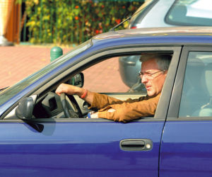 Hubert Urbański jeździ starą Toyotą Corollą