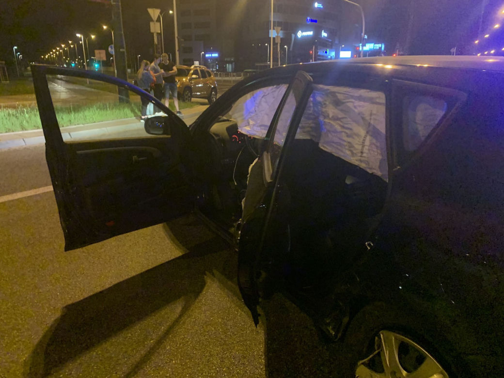 Wypadek drogowy, Warszawa, skrzyżowanie ul. Poligonowej z Ostrobramską