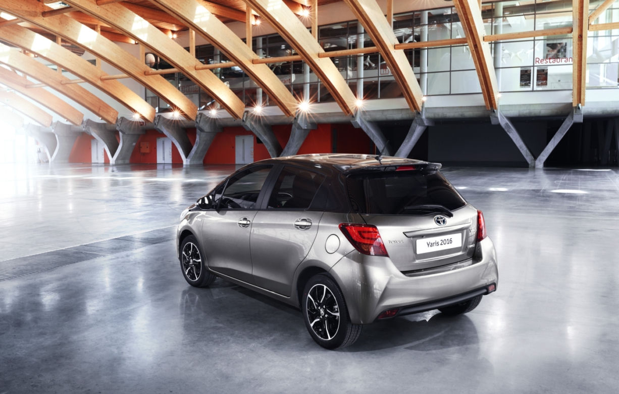 Toyota Yaris Bi-Tone 