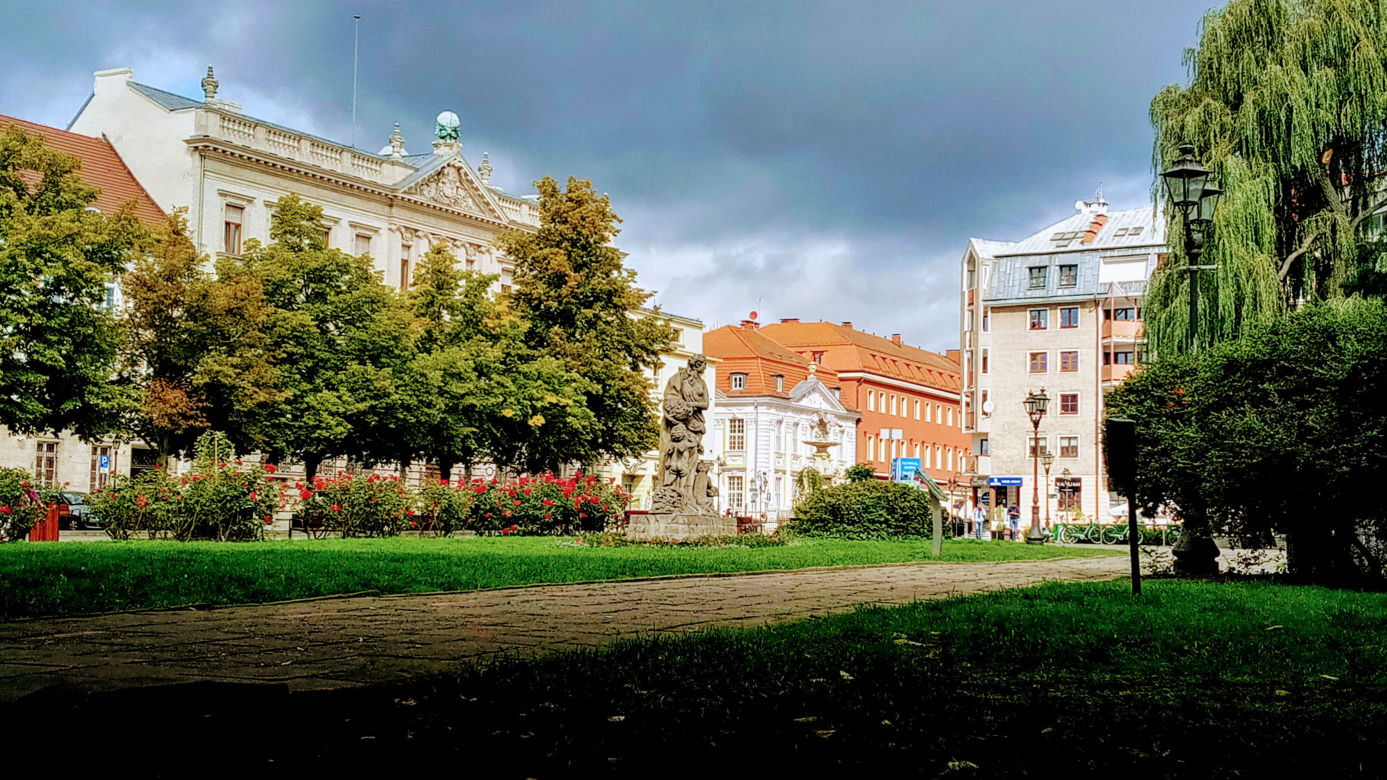 Plac Orła Białego w przeddzień rozpoczęcia przebudowy