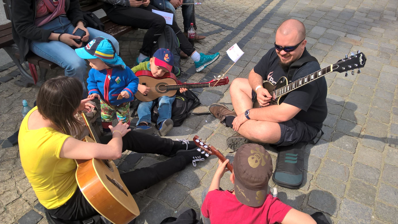 Gitarowy Rekord Guinnessa na wrocławskim Rynku