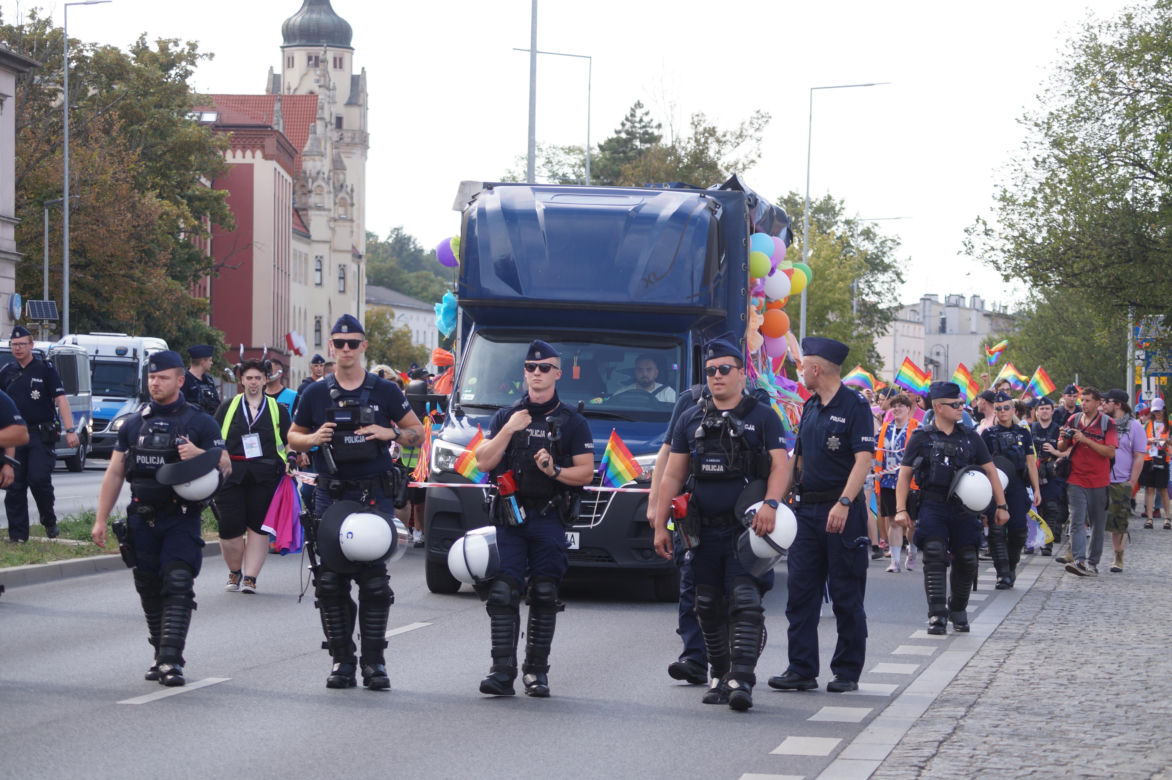 III Bydgoski Marsz Równości 2024. Rozśpiewany tłum przeszedł ulcami miasta
