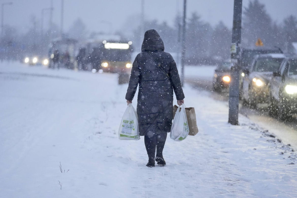 Zacznie się już w niedzielę. Takiej temperatury w Warszawie nie było kilka lat. Zima przypuści mocny atak