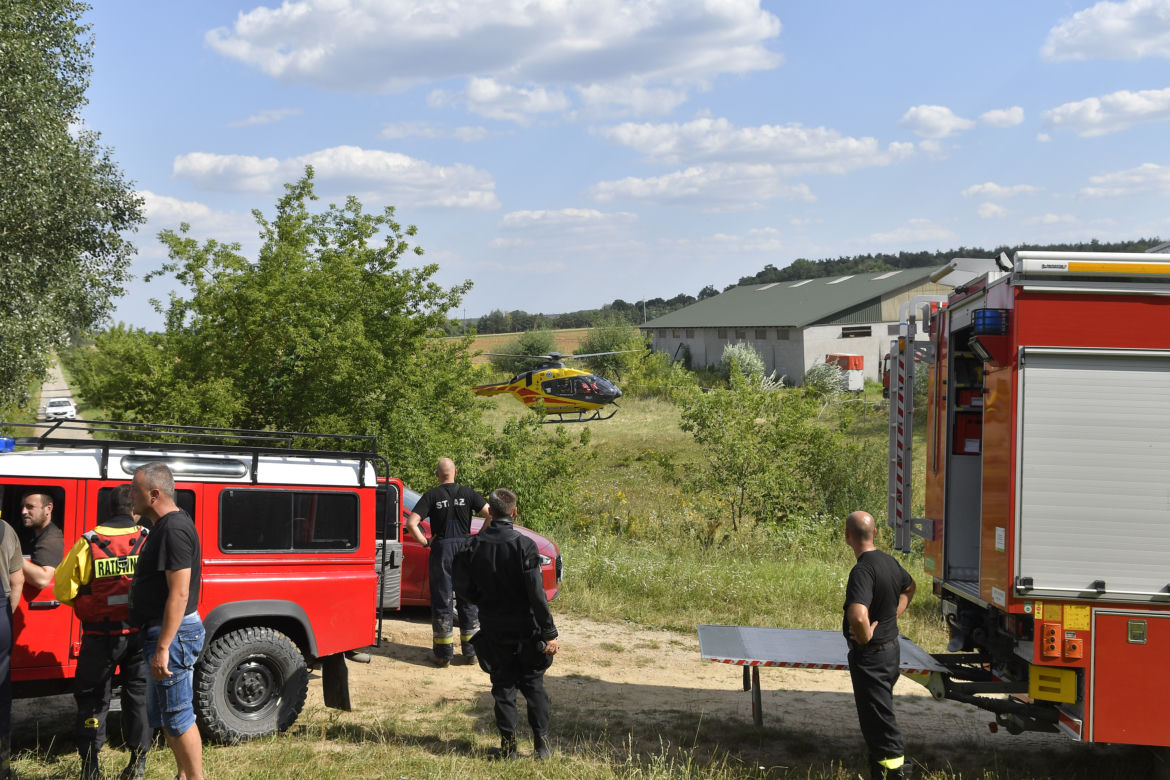 Helikopter wpadł do Wisły pod Zakroczymiem