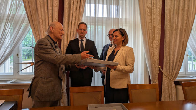 Przekazanie aktu