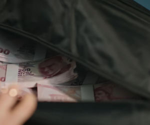 Panna młoda, odcinek 22: Hancer otrzymuje od Cihana fortunę i znika z jego domu