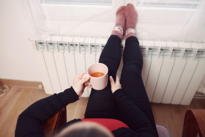 Ekstremalny mróz w Polsce! W domu wcale nie jest bezpiecznie. Połóż to na grzejniku, a domownicy już w 1 noc poczują się lepiej. Wiele osób o tym zapomina i cierpi