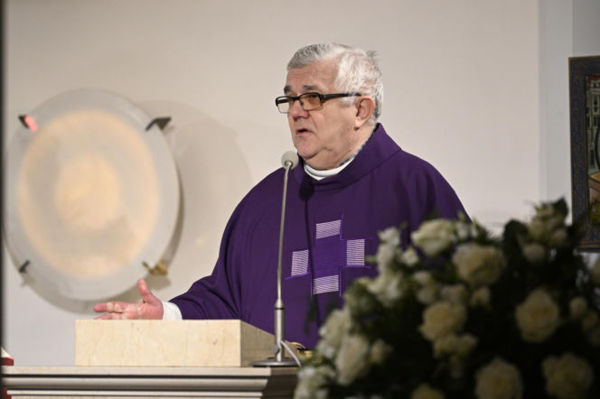 Pogrzeb Edwarda Linde-Lubaszenki